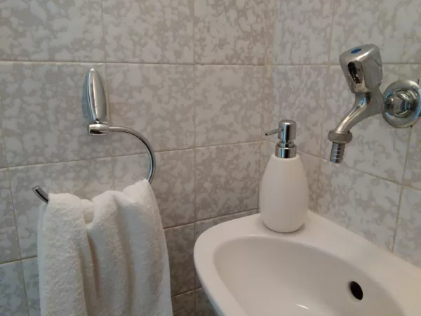 Mellékhelyiség - Restroom - die Toilette